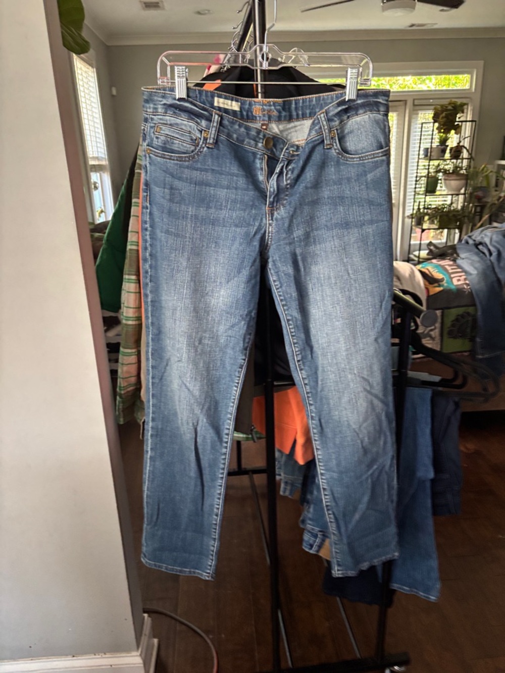 Kut from the Kloth Medium Blue Straight Leg Jeans
